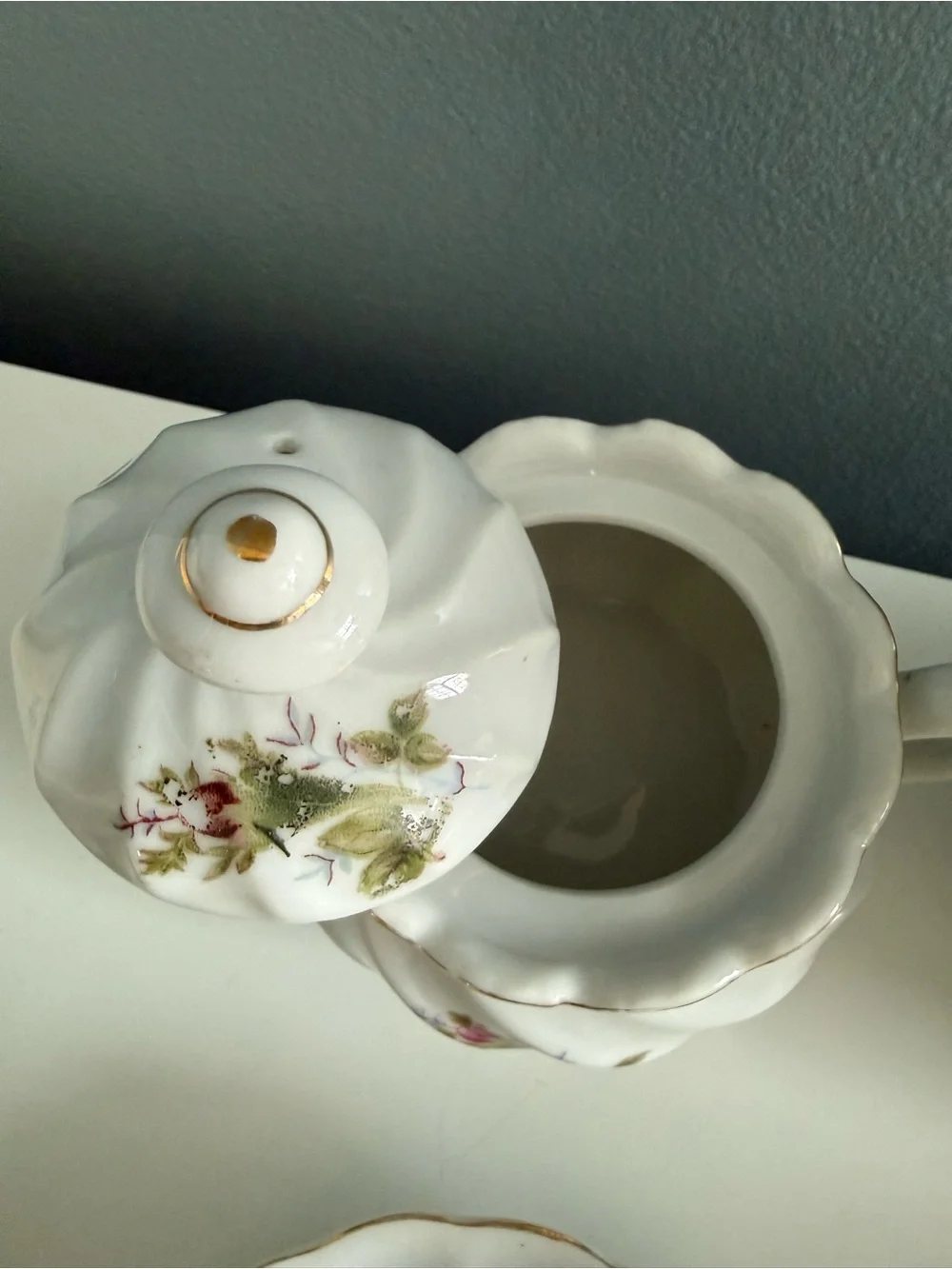 Vintage Moss Rose Tea Set 1930s-40s Tea Pot Sugar Creamer 6 Cups 5 Saucers